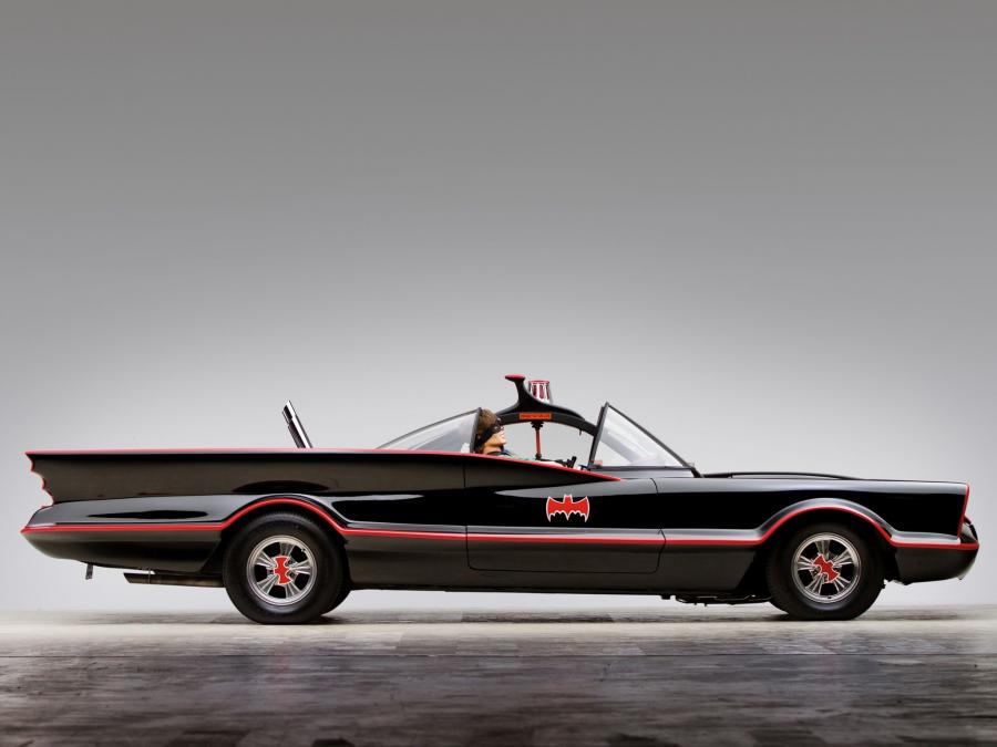 Lincoln Futura Batmobile by Barris Kustom 1966 года  (фото 14 из 19)
